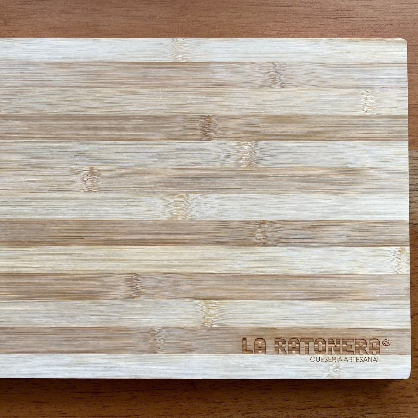 Tabla cuadrada de madera